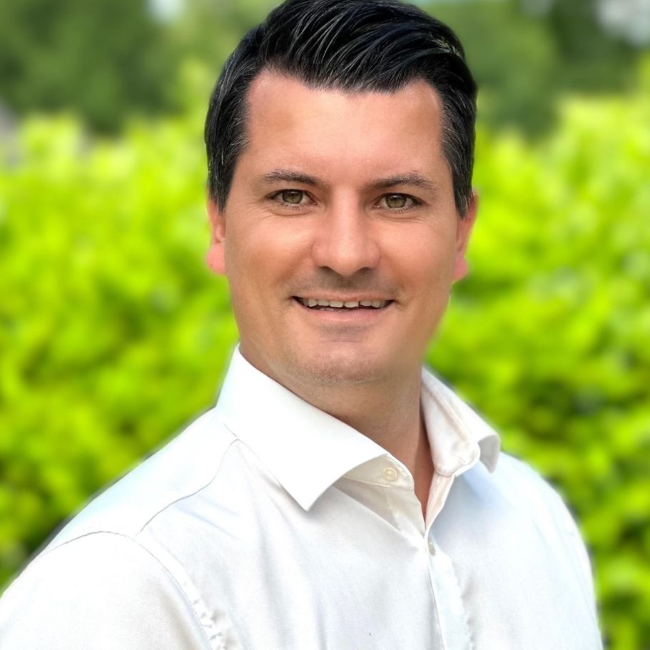 Christoph Wesenigk, Arzt in der ästhetischen Medizin, Facharzt für Radiologie, interventionelle Radiologie, minimalinvasive Eingriffe.